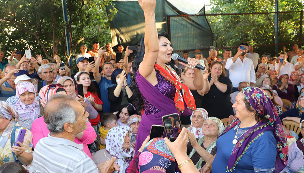 Bayındır Lütuflar İncir Festivali'nin ikincisi düzenlendi